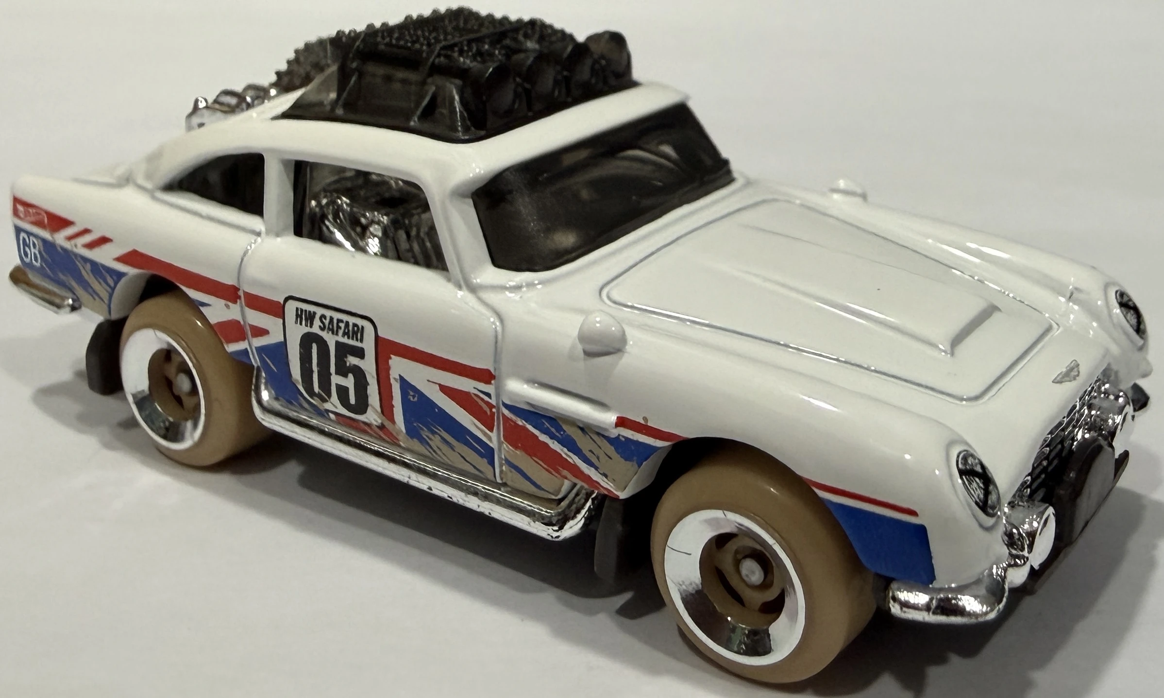 Aston Martin DB5 Safari Edition