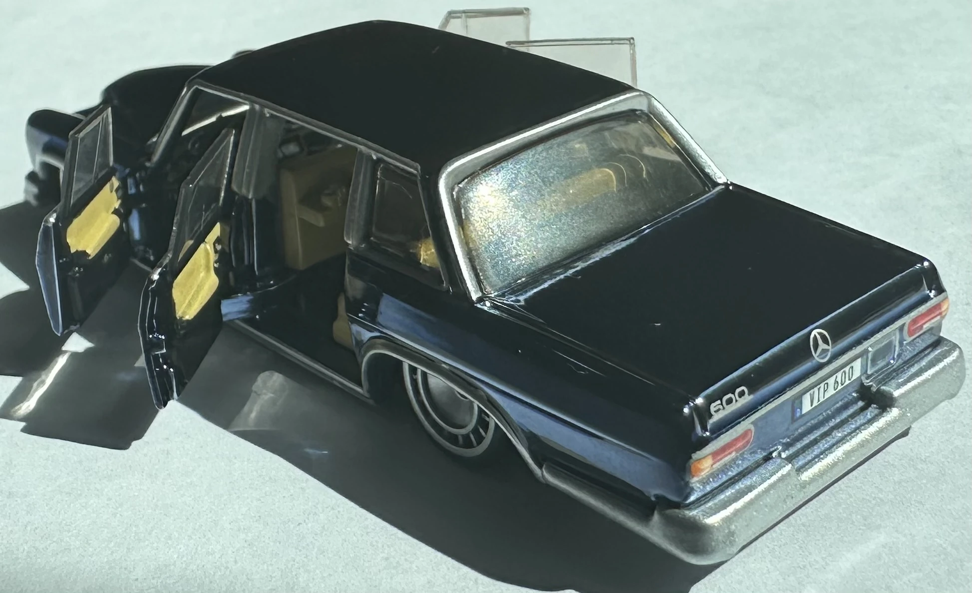 Mercedes-Benz 600