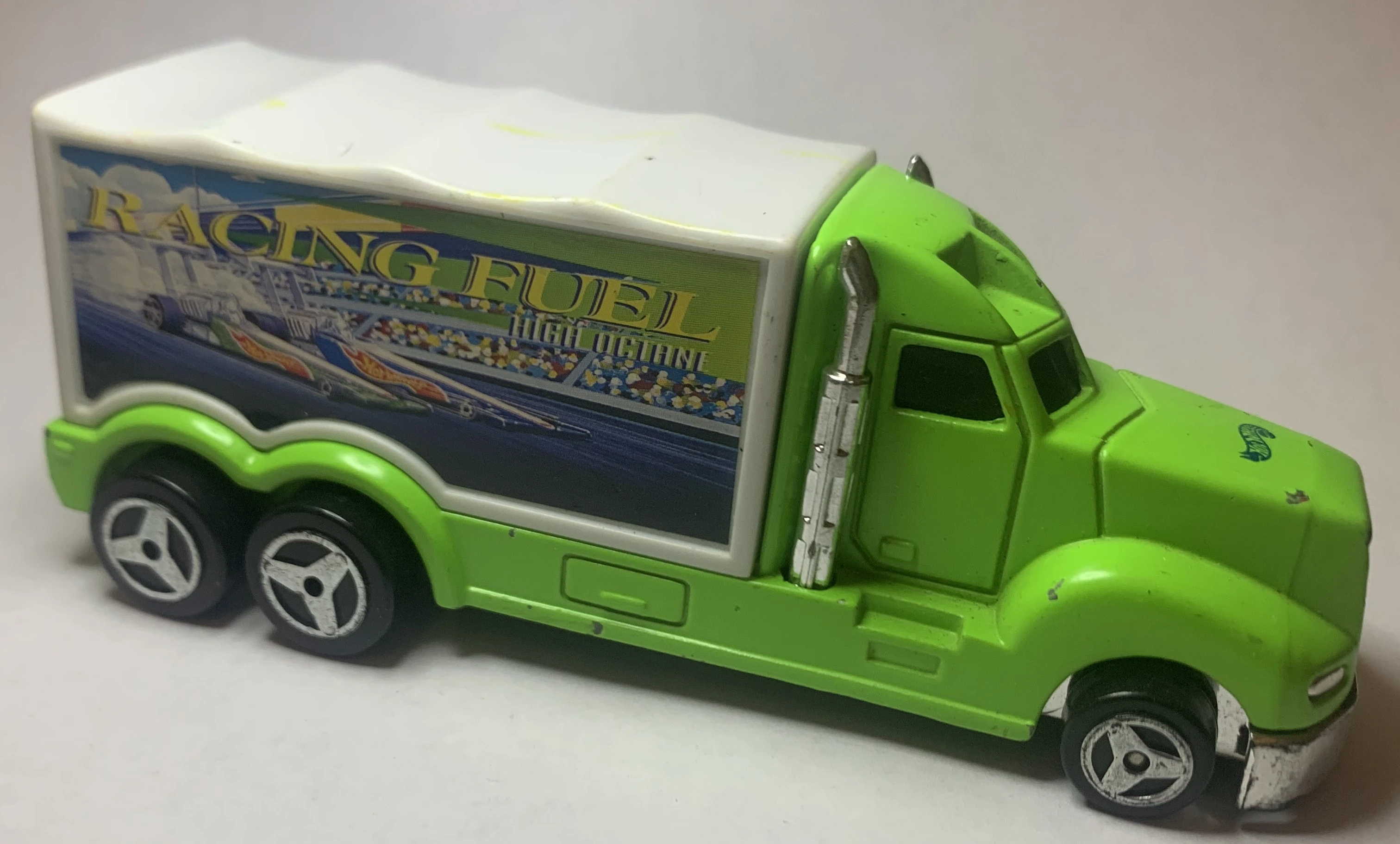 Modern Canvas Back Hauler
